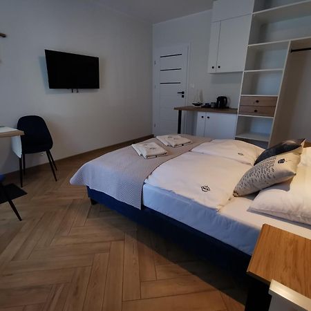 Dom Goscinny Z Restauracja - Rejs Dziwnów 외부 사진